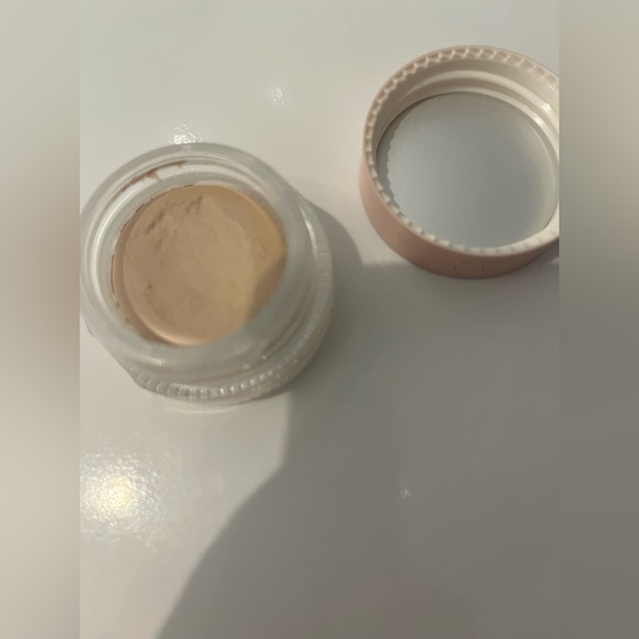 Too Faced Peach Perfect Concealer - Picture 2 of 3